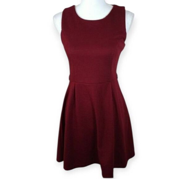FOREVER 21 BURGUNDY FIT & FLAIR DRESS SZ.S EUC - Picture 1 of 6